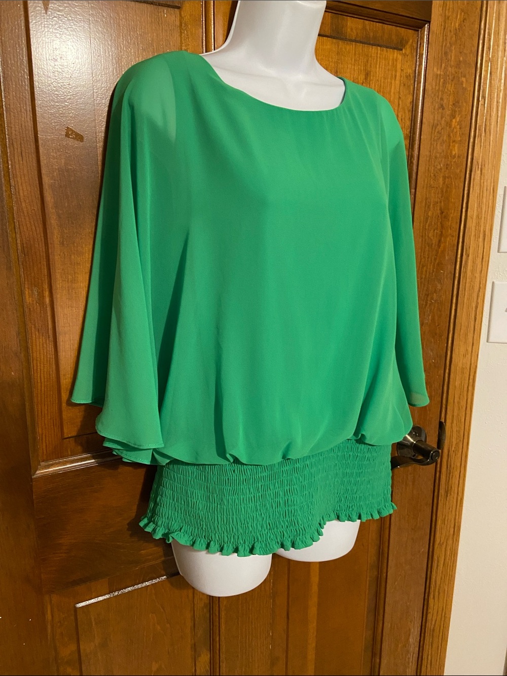 Chaus vibrant green smocked dolman top built underlay tank top wispy Size L - Picture 5 of 14